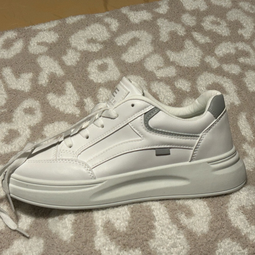 Women’s Shoes